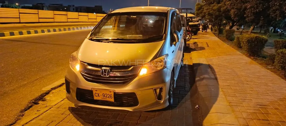 Honda Freed 2014 for Sale in Karachi Image-1