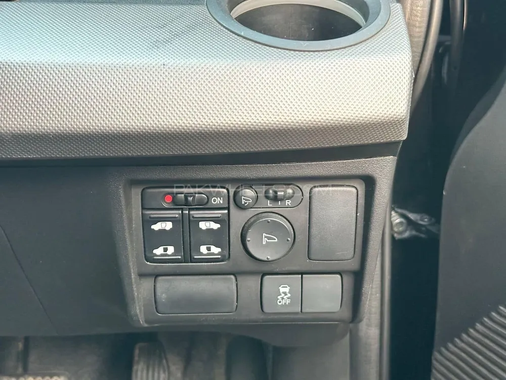 Honda Freed 2015 for Sale in Faisalabad Honda Freed 2015 for Sale in Faisalabad Image-19