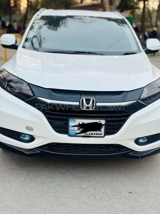Honda Vezel 2014 for Sale in Islamabad Image-1