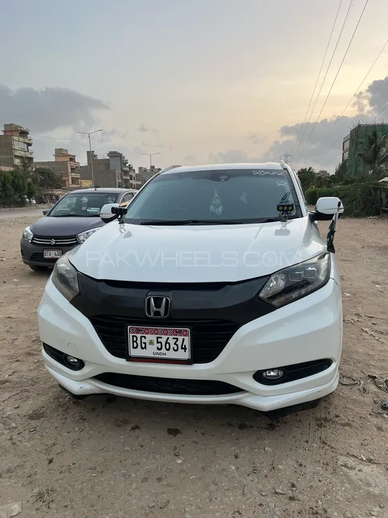 Honda Vezel 2017 for Sale in Karachi Image-1