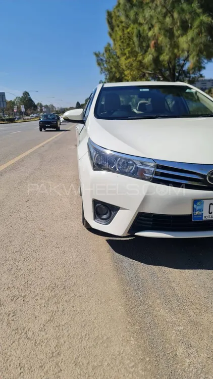 Toyota Corolla 2015 for Sale in Islamabad Image-1