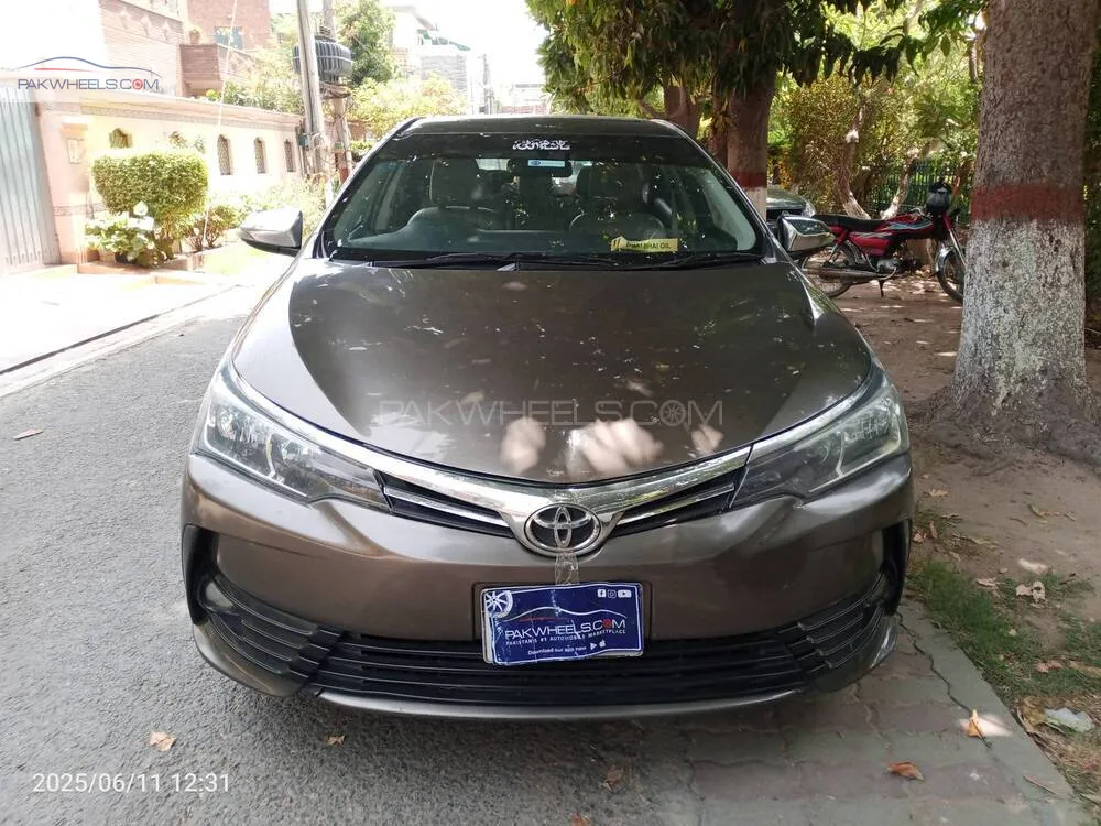 Toyota Corolla 2016 for Sale in Lahore Image-1