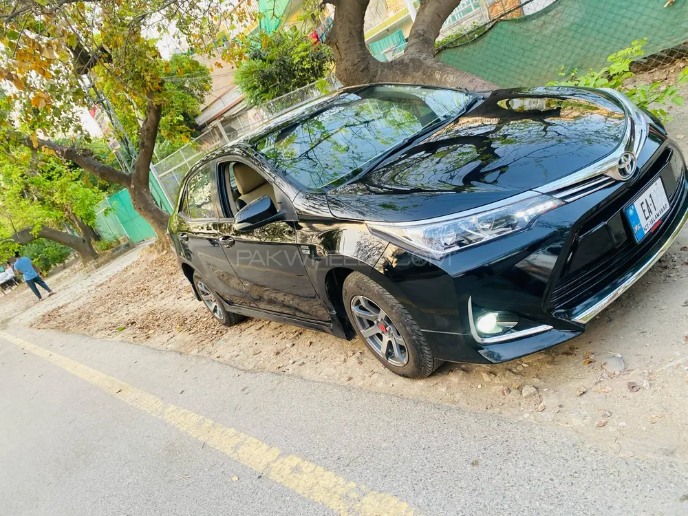 Toyota Corolla 2015 for Sale in Islamabad Image-1
