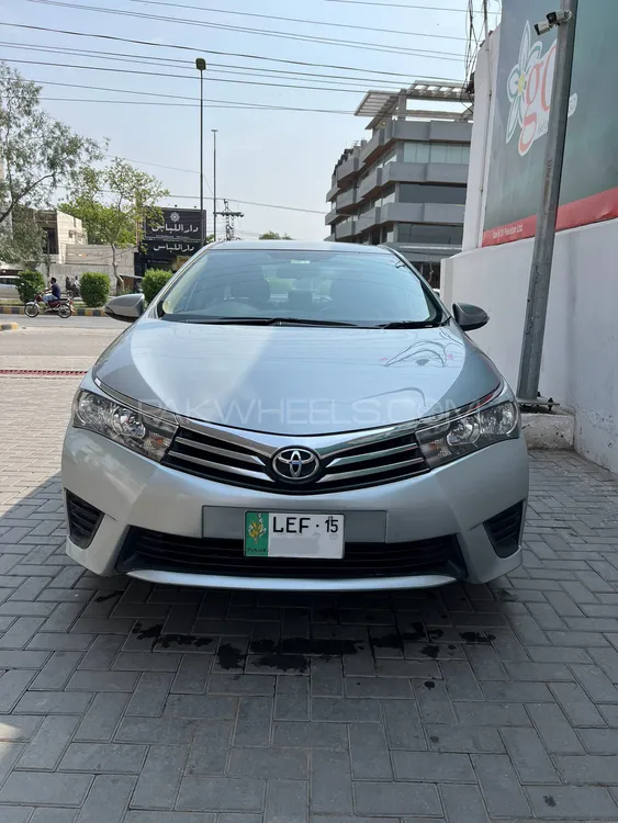 Toyota Corolla 2015 for Sale in Lahore Image-1