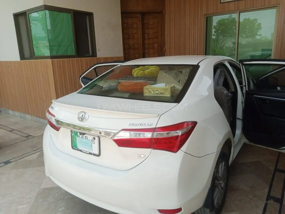 Toyota Corolla 2015 for Sale in Sahiwal Image-1