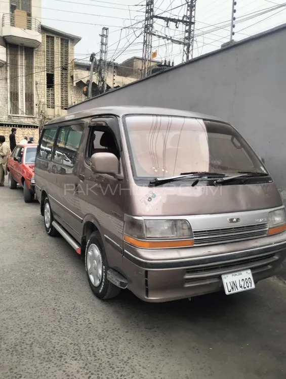 Toyota Hiace 2006 for Sale in Islamabad Image-1