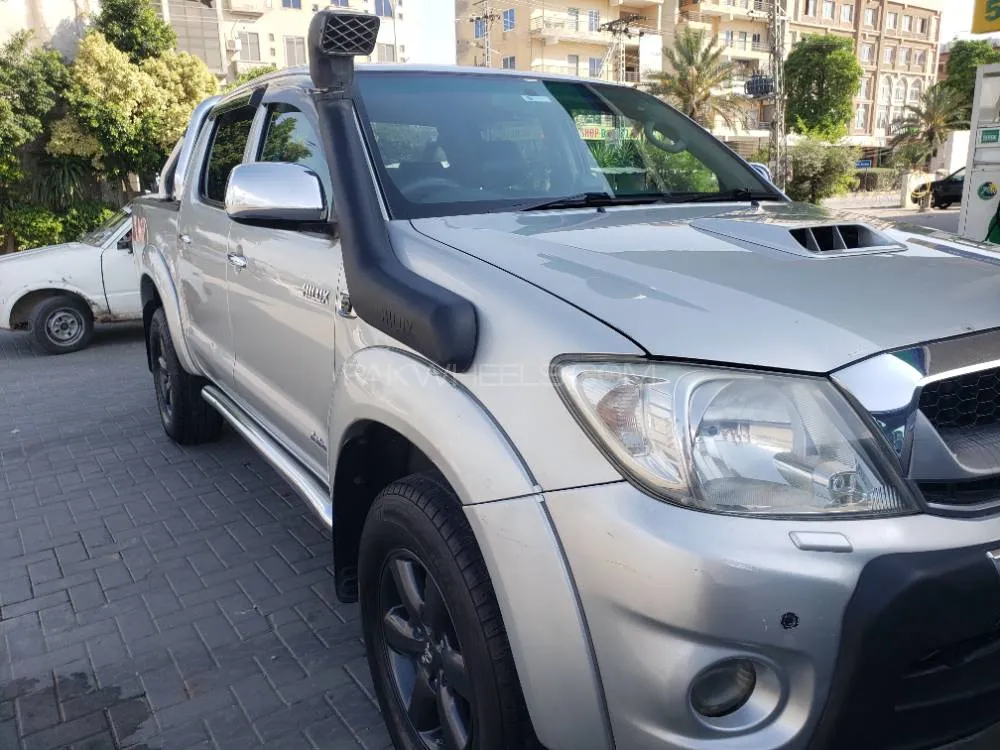 Toyota Hilux 2010 for Sale in Islamabad Image-1