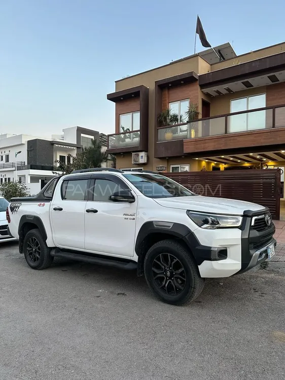 Toyota Hilux 2020 for Sale in Islamabad Image-1