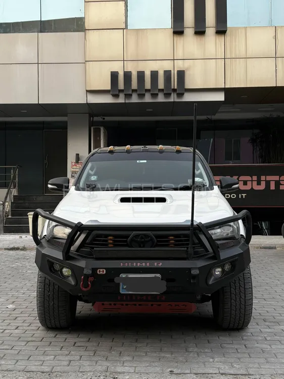 Toyota Hilux 2017 for Sale in Islamabad Image-1