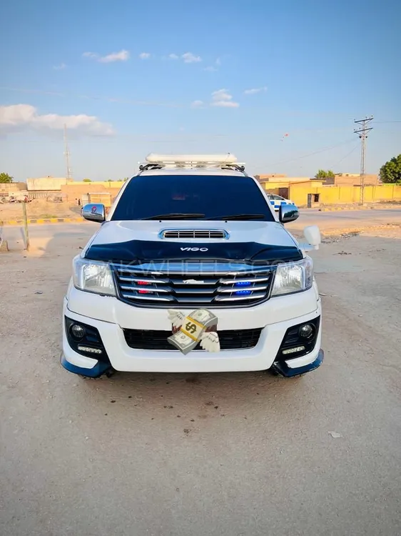 Toyota Hilux 2013 for Sale in Hyderabad Image-1