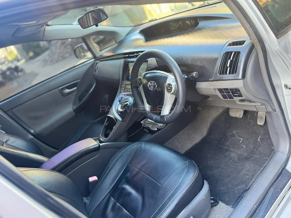 Toyota Prius 2010 for Sale in Lahore Image-1