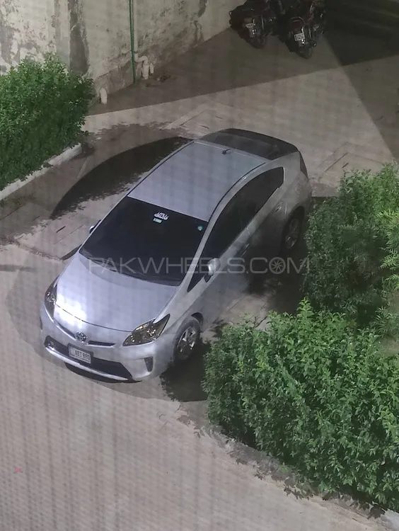 Toyota Prius 2013 for Sale in Islamabad Image-1
