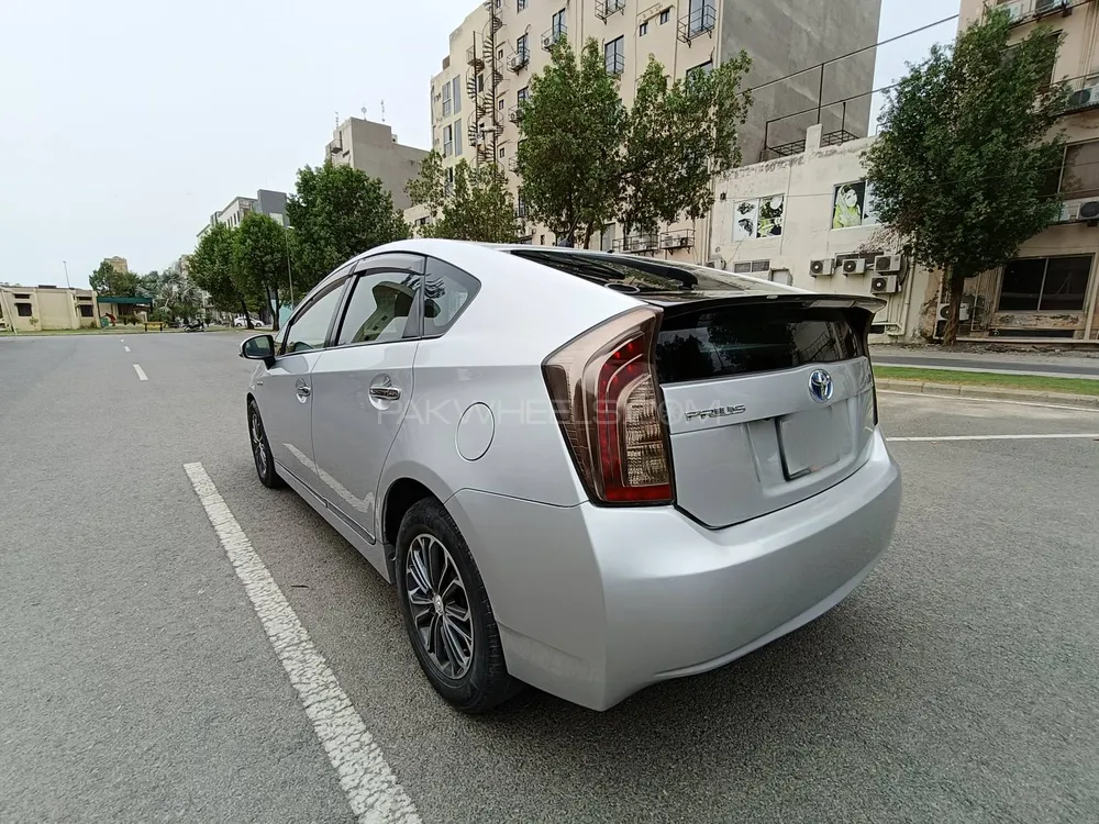 Toyota Prius 2014 for Sale in Lahore Image-1
