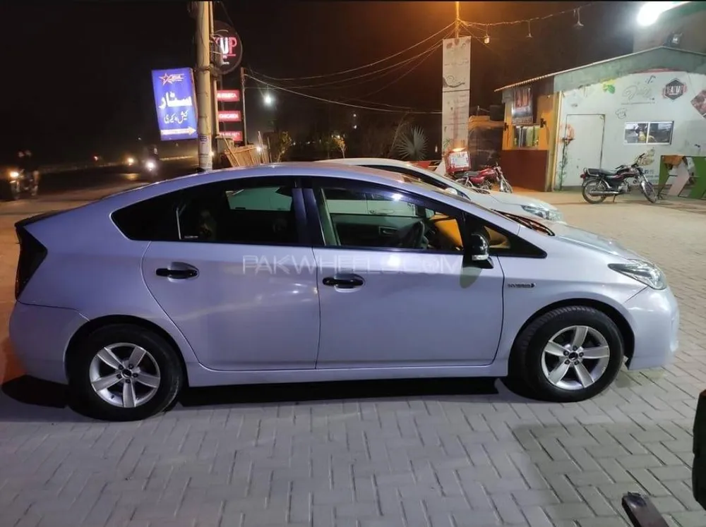 Toyota Prius 2014 for Sale in Faisalabad Image-1