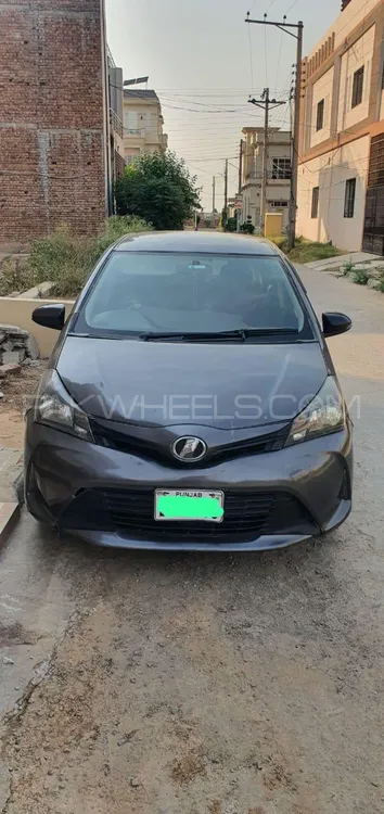 Toyota Vitz 2014 for Sale in Faisalabad Image-1
