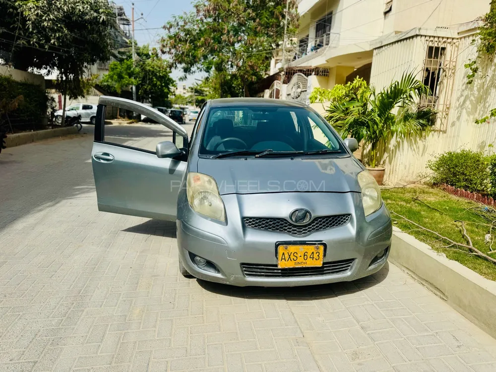 Toyota Vitz 2008 for Sale in Karachi Image-1