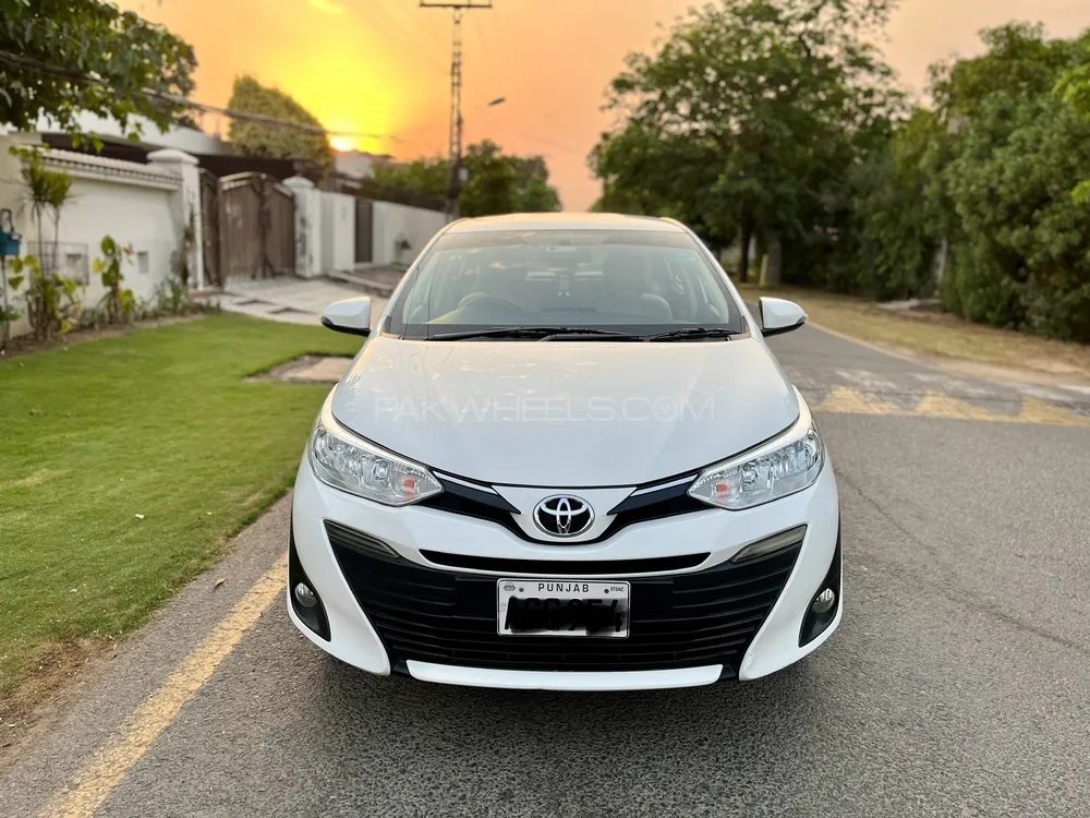 Toyota Yaris Sedan 2021 for Sale in Lahore Image-1