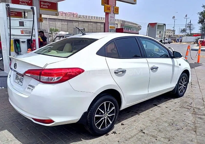 Toyota Yaris Sedan 2020 for Sale in Karachi Image-1