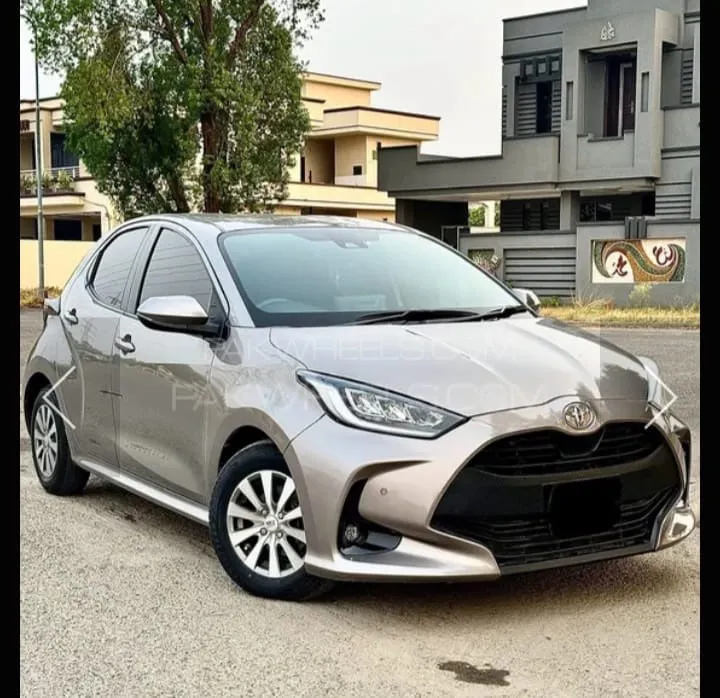 Toyota Yaris Hatchback 2021 for Sale in Sialkot Image-1