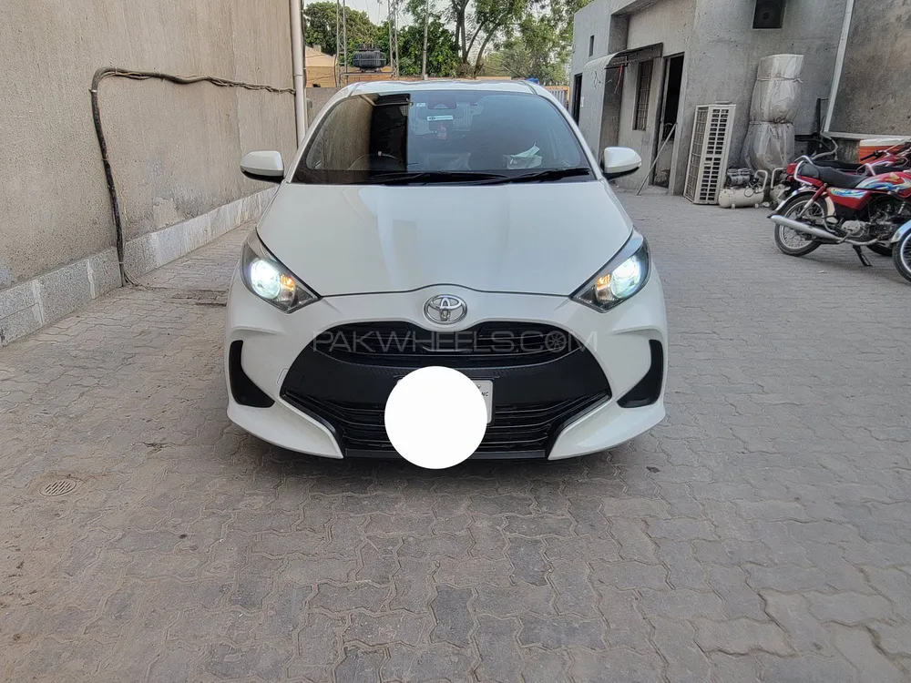 Toyota Yaris Hatchback 2020 for Sale in Lahore Image-1
