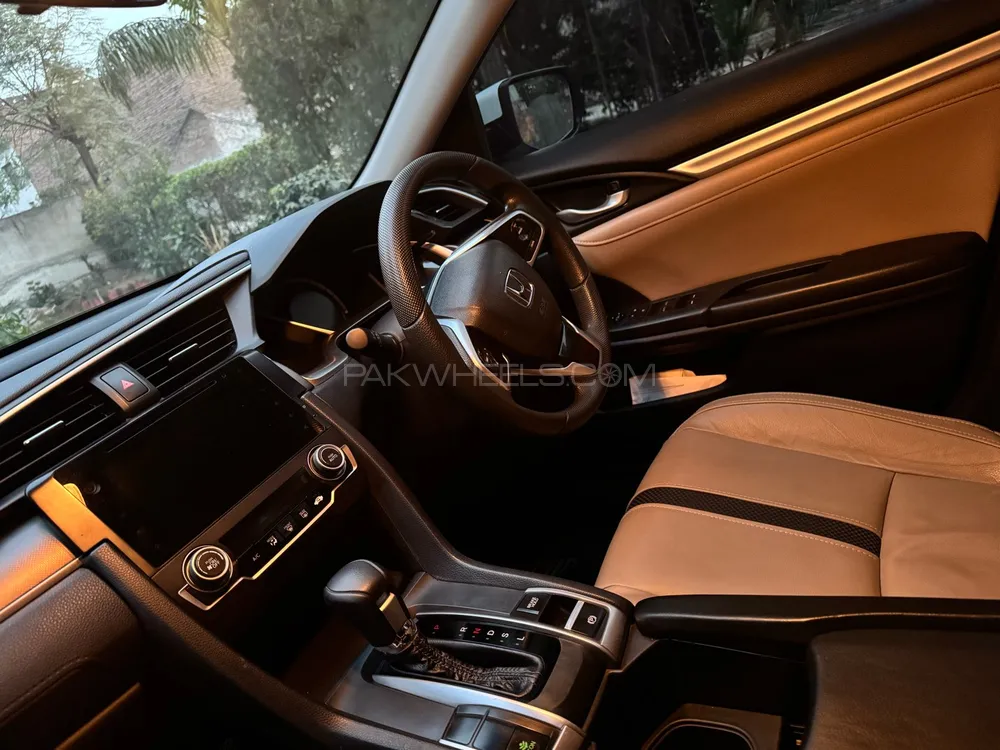 Honda Civic 2020 for Sale in Islamabad Image-1