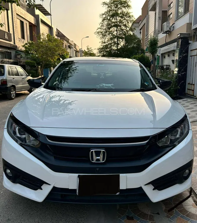 Honda Civic 2018 for Sale in Lahore Image-1