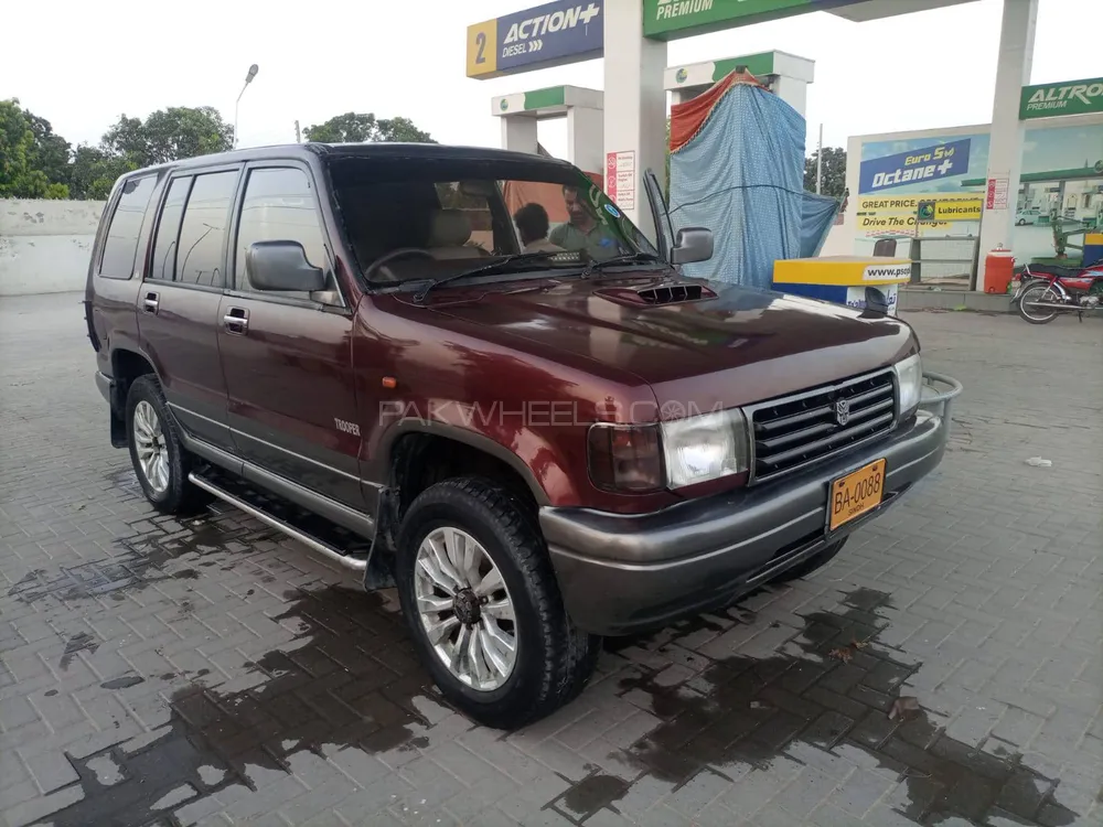 Isuzu Trooper 1994 for Sale in Multan Image-1
