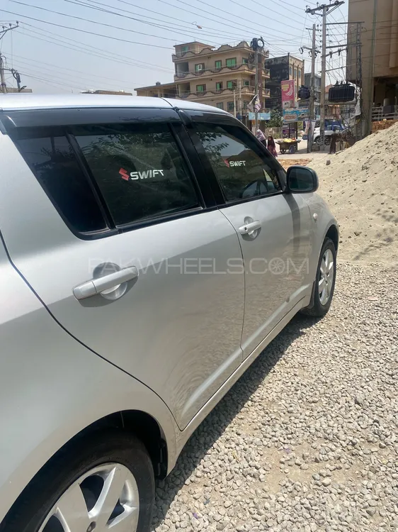 Suzuki Swift 2013 for Sale in Islamabad Image-1