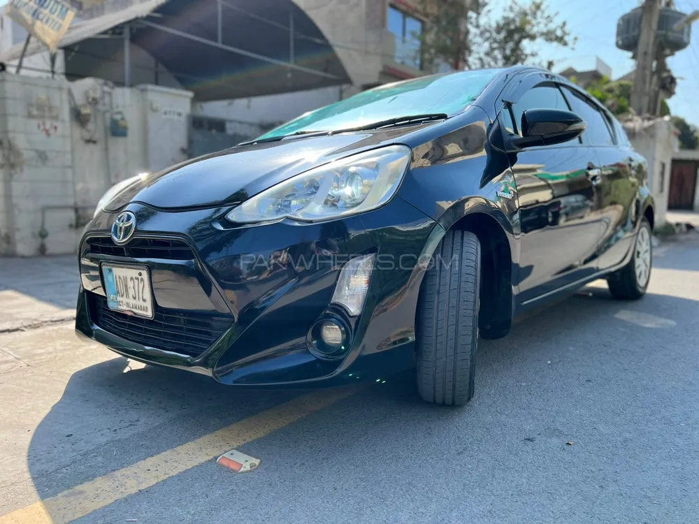 Toyota Aqua 2017 for Sale in Lahore Image-1