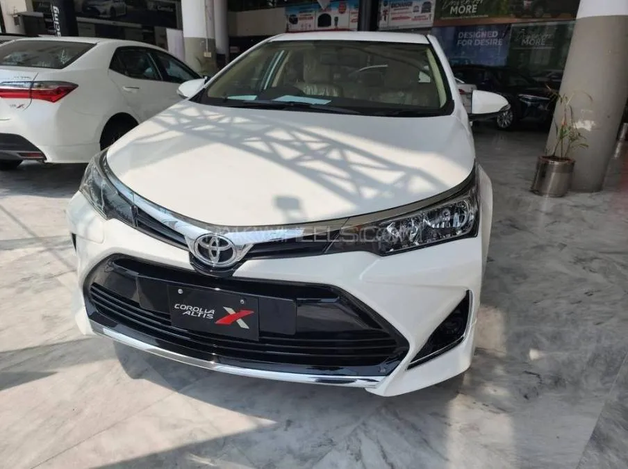 Toyota Corolla 2025 for Sale in Lahore Image-1