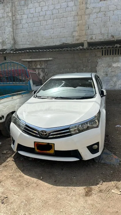 Toyota Corolla 2016 for Sale in Karachi Image-1