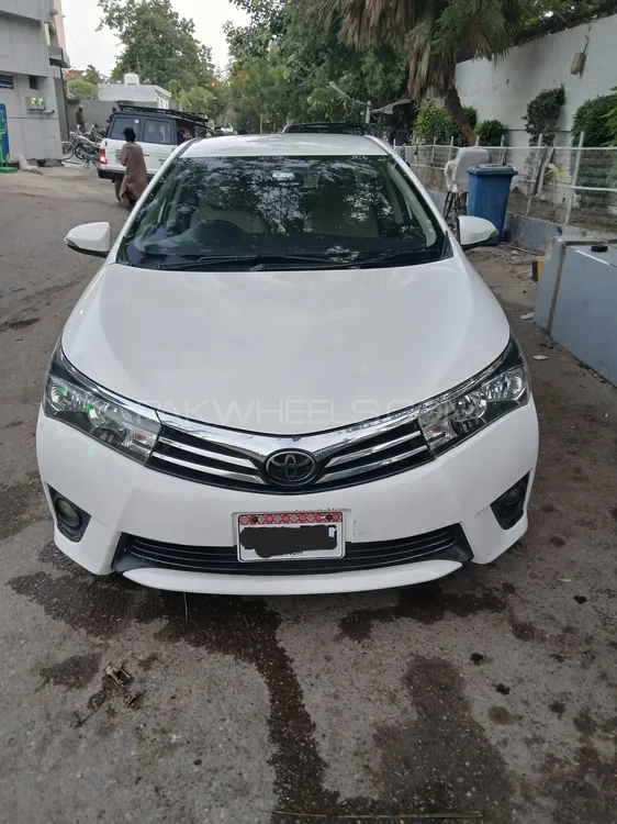 Toyota Corolla 2015 for Sale in Karachi Image-1