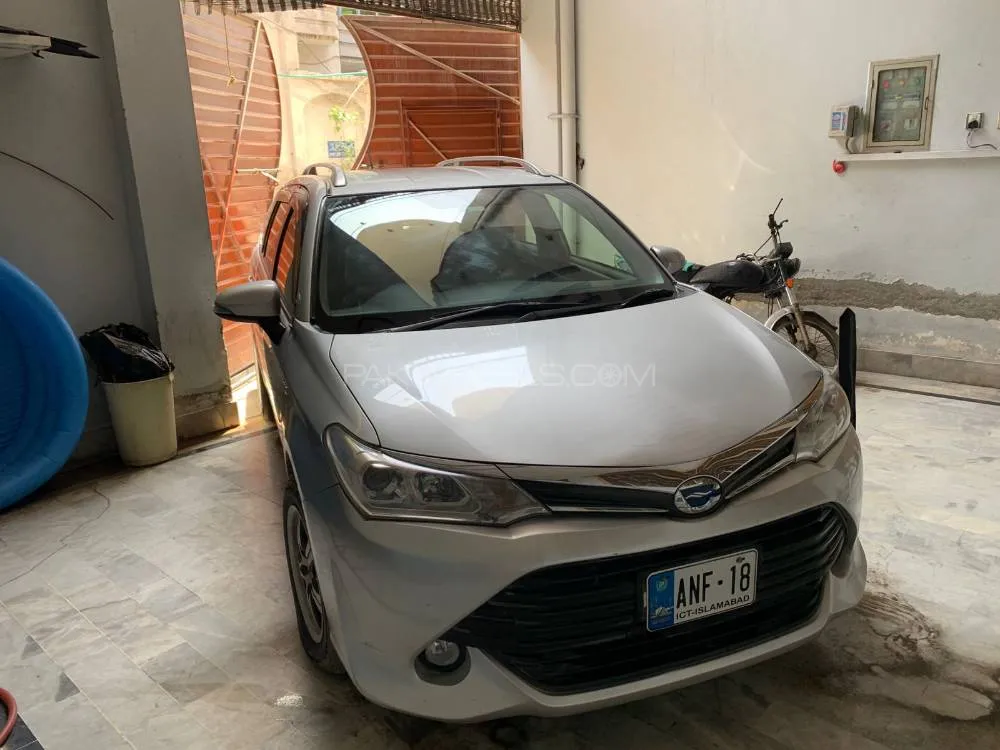 Toyota Corolla Fielder 2015 for Sale in Peshawar Image-1