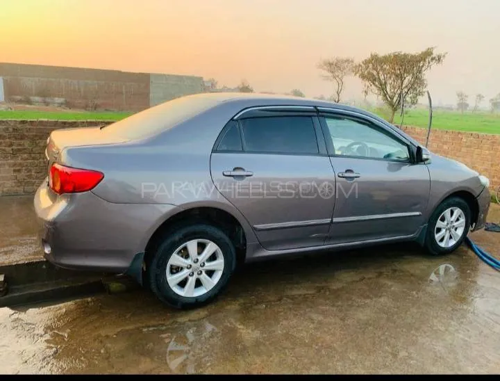 Toyota Corolla 2010 for Sale in Sambrial Image-1
