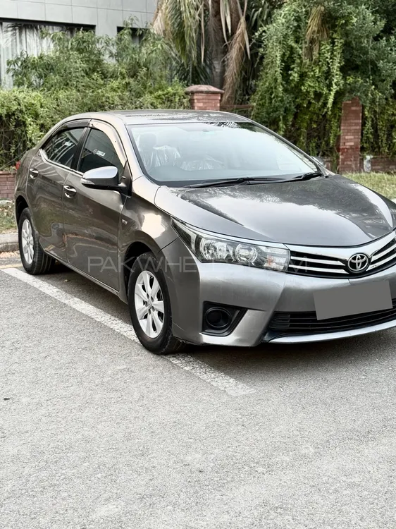 Toyota Corolla 2015 for Sale in Islamabad Image-1