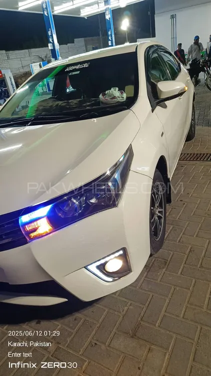 Toyota Corolla 2016 for Sale in Karachi Image-1