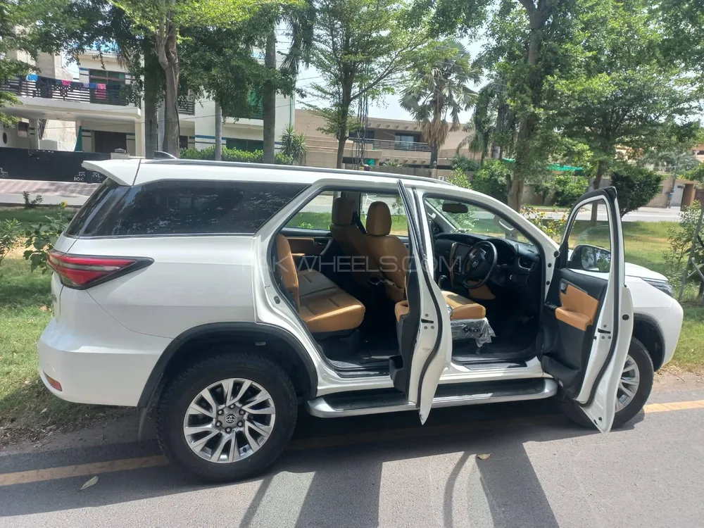Toyota Fortuner 2022 for Sale in Lahore Image-1