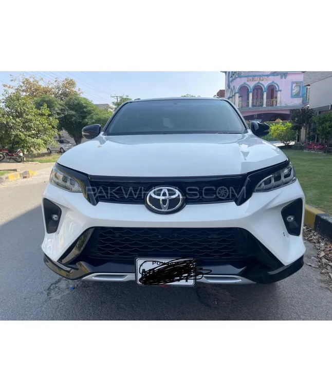 Toyota Fortuner 2023 for Sale in Lahore Image-1