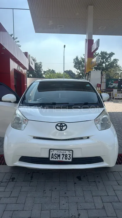 Toyota iQ 2009 for Sale in Lahore Image-1