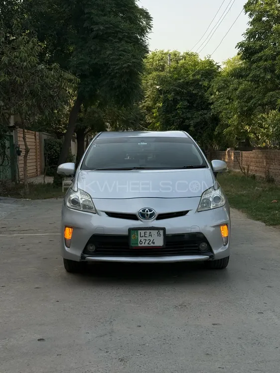 Toyota Prius 2012 for Sale in Lahore Image-1
