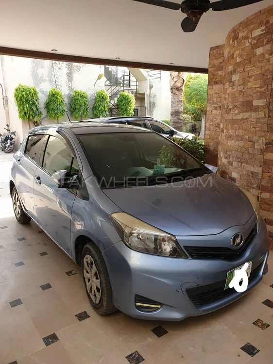Toyota Vitz 2011 for Sale in Lahore Image-1