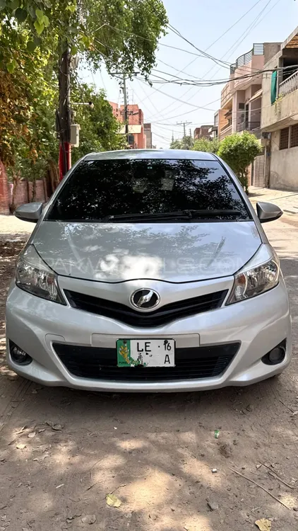 Toyota Vitz 2013 for Sale in Multan Image-1