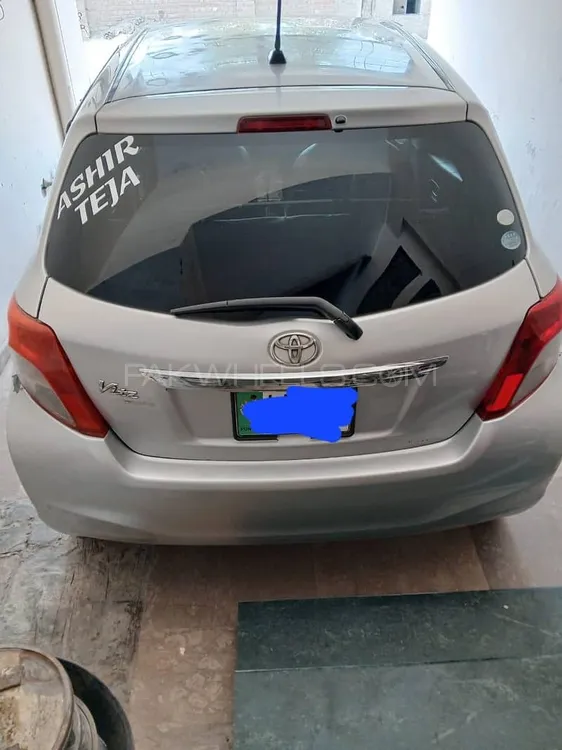 Toyota Vitz 2011 for Sale in Lahore Image-1