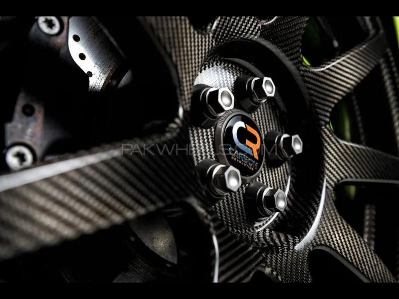 5D Shine (Carbon Fibre) Vinyl Wrap Image-1