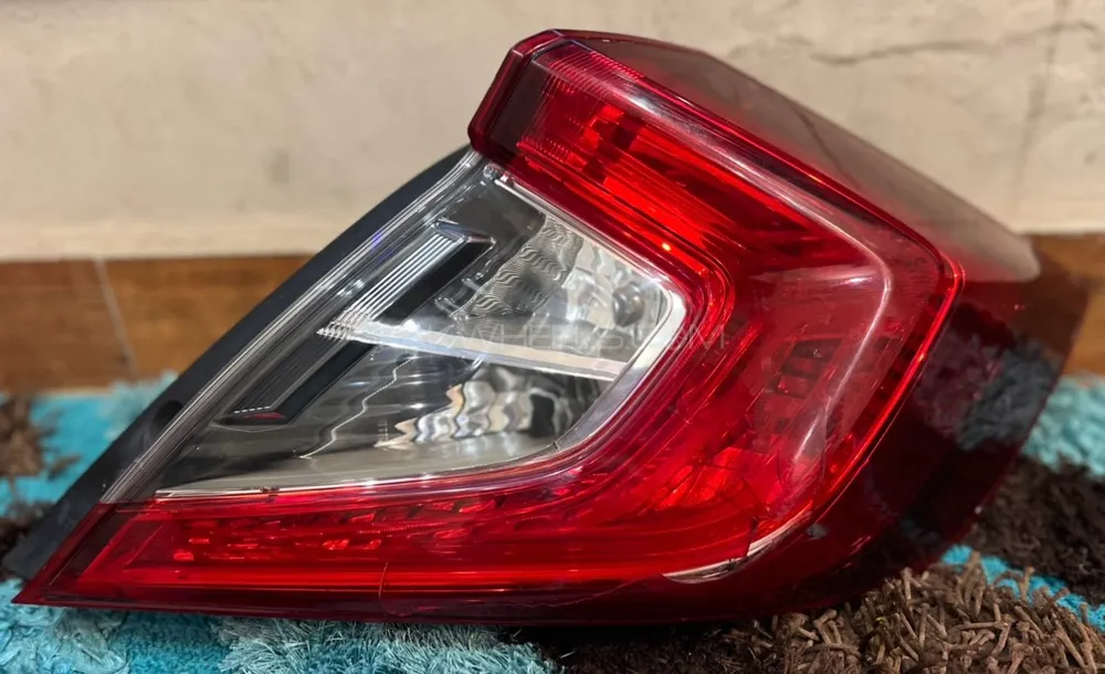 Honda Civic Back Light Image-1