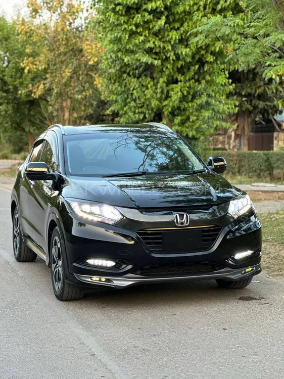 Honda Vezel 2017 for Sale in Islamabad Image-1