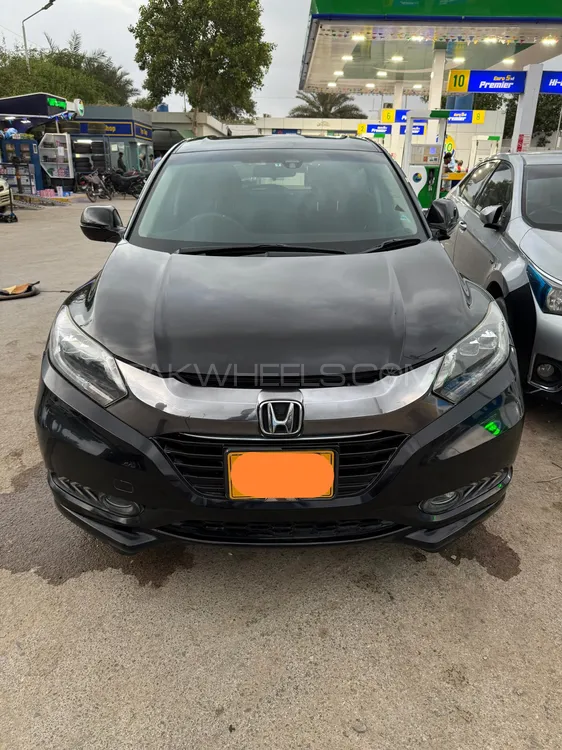 Honda Vezel 2013 for Sale in Karachi Image-1