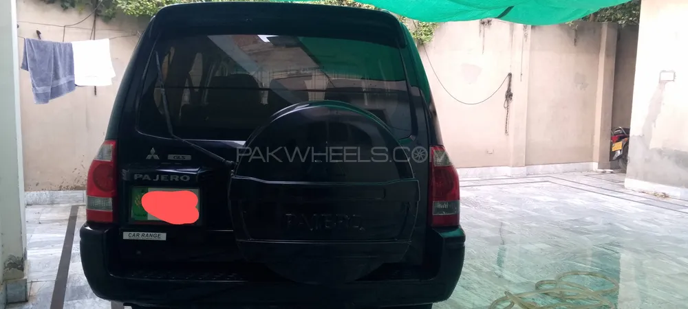 Mitsubishi Pajero 2004 for Sale in Jaranwala Image-1