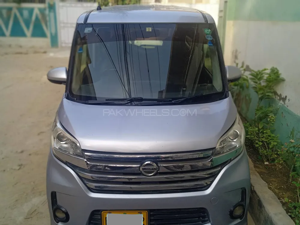 Nissan Dayz Roox 2014 for Sale in Karachi Image-1