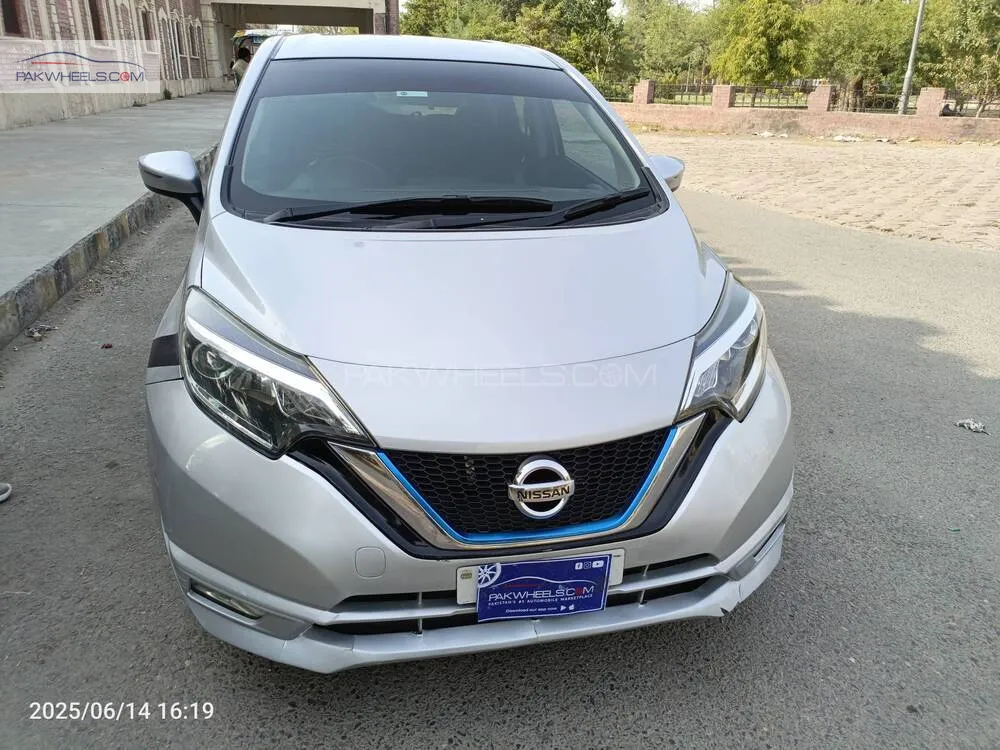 Nissan Note 2018 for Sale in Gujranwala Image-1